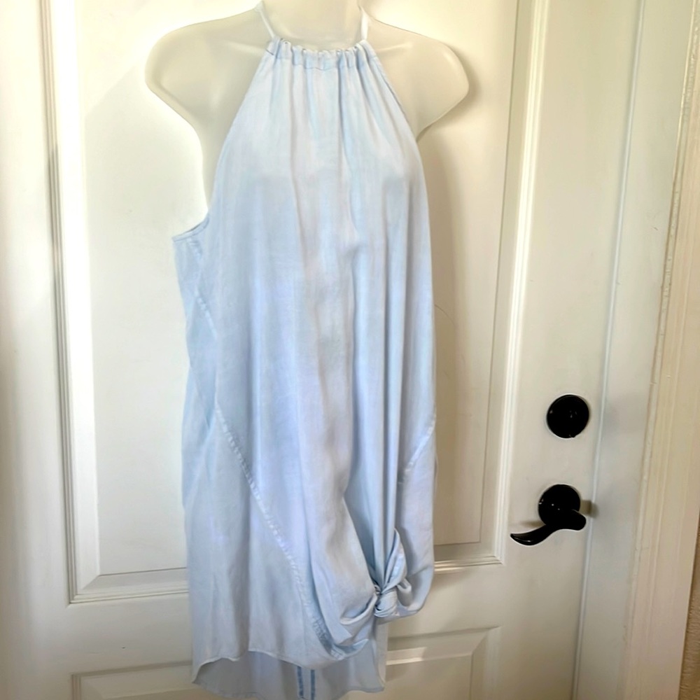 EUC Chelsea and violet Baby blue sun dress. Medium